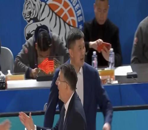 曼联半决首,大胜罗马,卡瓦尼独造,皇冠体育app下载,皇冠体育官网,澳门皇冠体育,bet皇冠体育在线