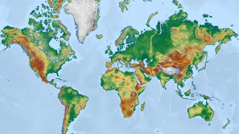 中超第二轮对决：山东泰山对大连，海港迎战亚泰，申花遭遇国安，谁将获胜？